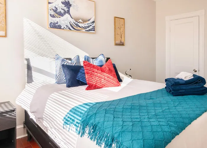 Comfortable 4 Bedroom Home With City View Near Capitol Hill Washington Dc